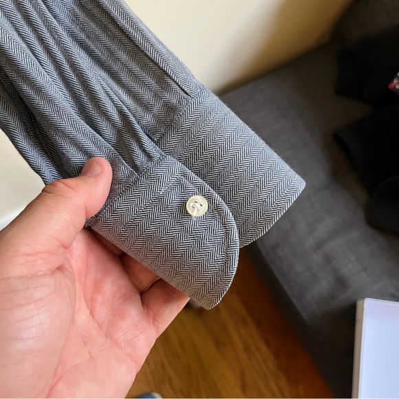 Saks Fifth Avenue - Picture 6 of 7